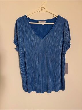 Jennifer Lopez Blue Metallic V-Neck Short Sleeve Tee